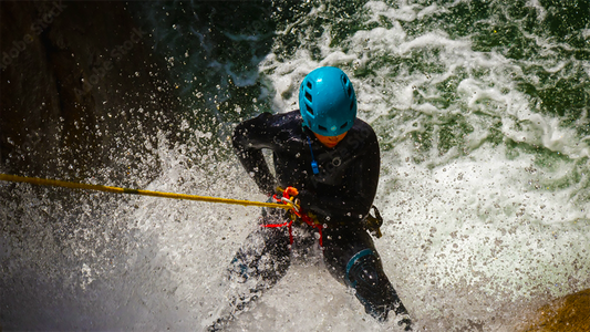 101  Discover Canyoning